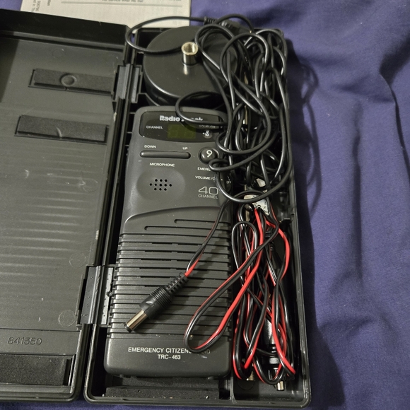 RADIO SHACK 40-CHANNEL ROAD EMERGENCY 2-WAY CB RADIO TRC-463, Untested Vintage - Picture 5 of 6